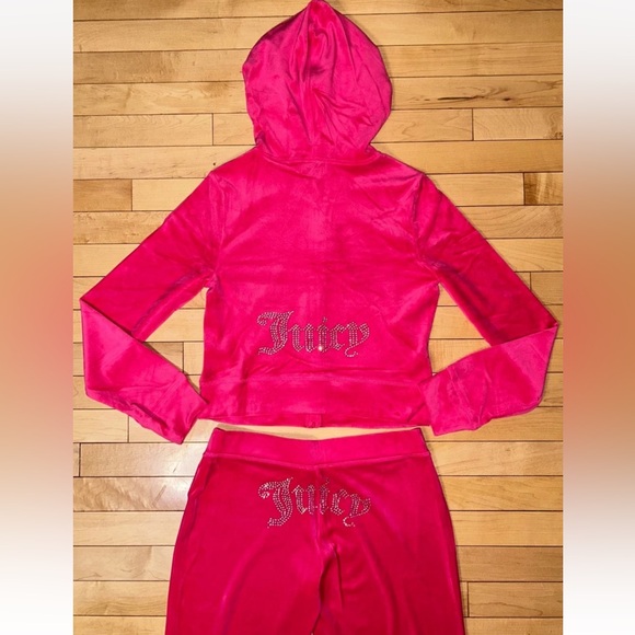 Juicy Couture Pants - NEW! NWT JUICY COUTURE Velour OG Bling Tracksuit Set in Vixen Pink Size S